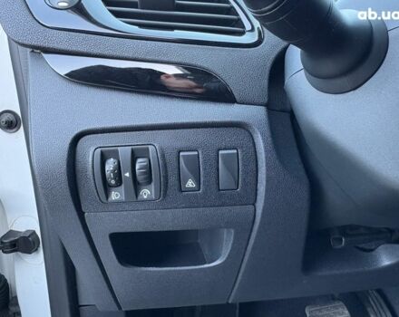 Білий Рено Сценік, об'ємом двигуна 1.5 л та пробігом 192 тис. км за 9190 $, фото 19 на Automoto.ua