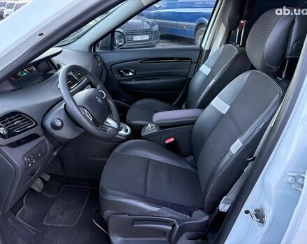 Білий Рено Сценік, об'ємом двигуна 1.5 л та пробігом 192 тис. км за 9190 $, фото 21 на Automoto.ua