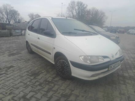 Белый Рено Сценик, объемом двигателя 1.6 л и пробегом 235 тыс. км за 1400 $, фото 1 на Automoto.ua