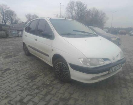 Белый Рено Сценик, объемом двигателя 1.6 л и пробегом 235 тыс. км за 1400 $, фото 1 на Automoto.ua