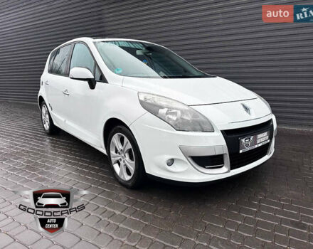 Белый Рено Сценик, объемом двигателя 1.4 л и пробегом 203 тыс. км за 7700 $, фото 1 на Automoto.ua