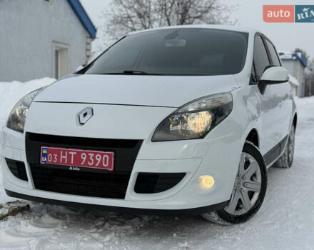 Белый Рено Сценик, объемом двигателя 1.5 л и пробегом 185 тыс. км за 6950 $, фото 1 на Automoto.ua
