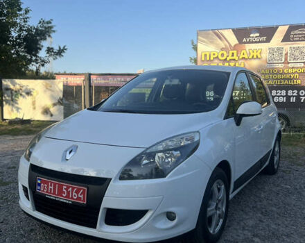 Белый Рено Сценик, объемом двигателя 1.6 л и пробегом 210 тыс. км за 7200 $, фото 1 на Automoto.ua