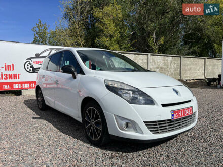 Белый Рено Сценик, объемом двигателя 1.5 л и пробегом 219 тыс. км за 8900 $, фото 1 на Automoto.ua