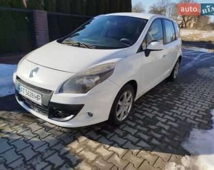 Білий Рено Сценік, об'ємом двигуна 1.5 л та пробігом 439 тис. км за 5850 $, фото 1 на Automoto.ua