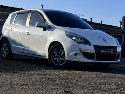 Білий Рено Сценік, об'ємом двигуна 1.5 л та пробігом 315 тис. км за 8300 $, фото 1 на Automoto.ua