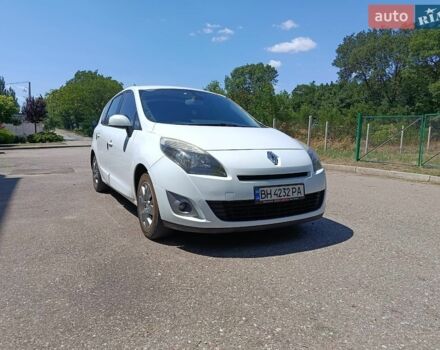 Білий Рено Сценік, об'ємом двигуна 1.46 л та пробігом 341 тис. км за 6650 $, фото 1 на Automoto.ua