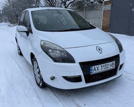 Білий Рено Сценік, об'ємом двигуна 1.46 л та пробігом 182 тис. км за 6800 $, фото 1 на Automoto.ua