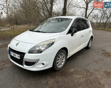 Білий Рено Сценік, об'ємом двигуна 1.6 л та пробігом 309 тис. км за 6200 $, фото 1 на Automoto.ua