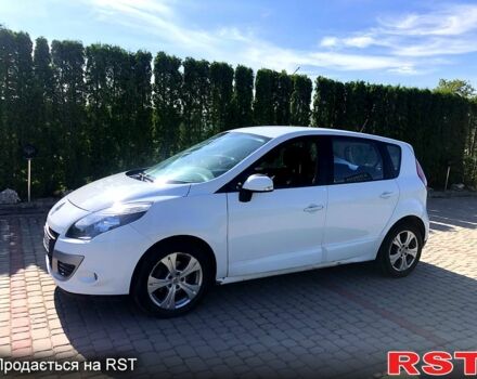 Белый Рено Сценик, объемом двигателя 1.5 л и пробегом 295 тыс. км за 7200 $, фото 1 на Automoto.ua