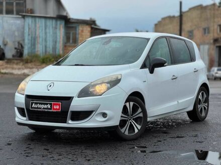 Білий Рено Сценік, об'ємом двигуна 1.9 л та пробігом 242 тис. км за 6940 $, фото 1 на Automoto.ua