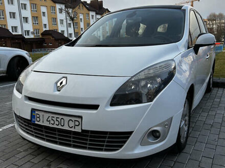 Белый Рено Сценик, объемом двигателя 1.5 л и пробегом 280 тыс. км за 6500 $, фото 1 на Automoto.ua