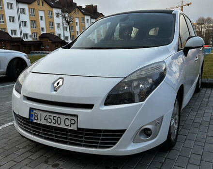 Білий Рено Сценік, об'ємом двигуна 1.5 л та пробігом 280 тис. км за 6500 $, фото 1 на Automoto.ua