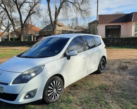 Белый Рено Сценик, объемом двигателя 1.5 л и пробегом 233 тыс. км за 6900 $, фото 1 на Automoto.ua