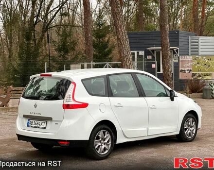 Белый Рено Сценик, объемом двигателя 1.5 л и пробегом 24300 тыс. км за 7500 $, фото 1 на Automoto.ua
