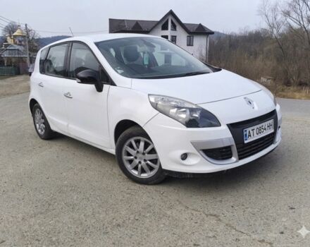 Белый Рено Сценик, объемом двигателя 1.5 л и пробегом 255 тыс. км за 6300 $, фото 1 на Automoto.ua