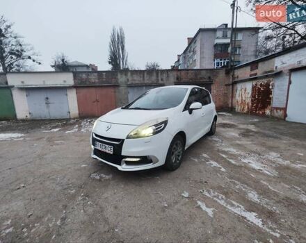 Белый Рено Сценик, объемом двигателя 2 л и пробегом 222 тыс. км за 7999 $, фото 1 на Automoto.ua