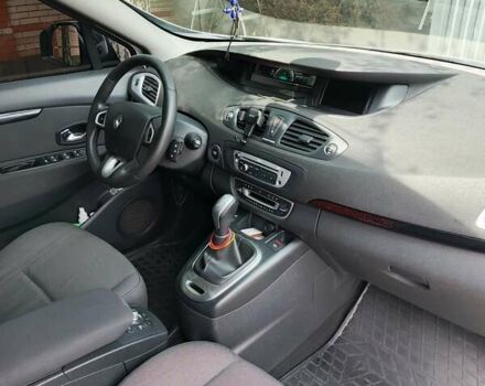 Белый Рено Сценик, объемом двигателя 1.5 л и пробегом 149 тыс. км за 8200 $, фото 1 на Automoto.ua