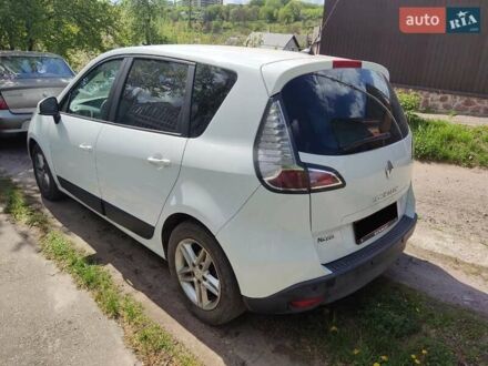 Рено Сценик 2012 в Сумах на Automoto.ua Белый Рено Сценик, объемом двигателя 1.6 л и пробегом 210 тыс. км за 8999 $, фото 1 на Automoto.ua