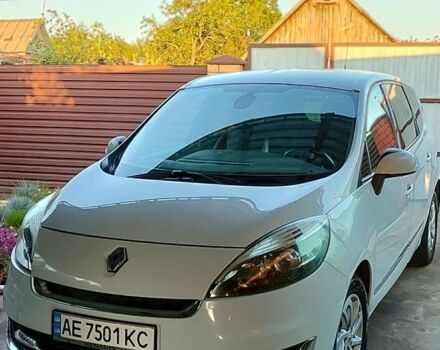 Білий Рено Сценік, об'ємом двигуна 1.46 л та пробігом 202 тис. км за 8000 $, фото 1 на Automoto.ua