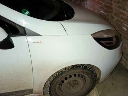 Білий Рено Сценік, об'ємом двигуна 0 л та пробігом 210 тис. км за 8600 $, фото 1 на Automoto.ua