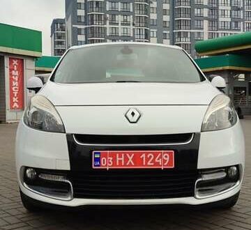 Белый Рено Сценик, объемом двигателя 1.5 л и пробегом 255 тыс. км за 8850 $, фото 1 на Automoto.ua