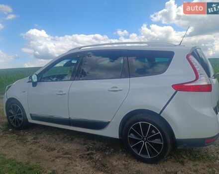 Білий Рено Сценік, об'ємом двигуна 1.6 л та пробігом 339 тис. км за 8000 $, фото 1 на Automoto.ua