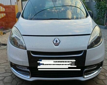 Білий Рено Сценік, об'ємом двигуна 1.6 л та пробігом 230 тис. км за 11532 $, фото 1 на Automoto.ua