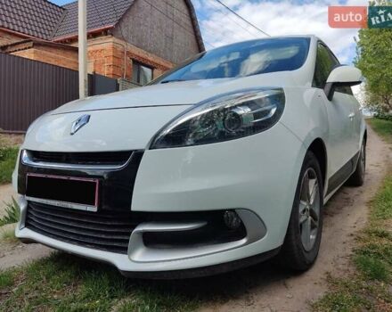Білий Рено Сценік, об'ємом двигуна 1.6 л та пробігом 210 тис. км за 8600 $, фото 1 на Automoto.ua