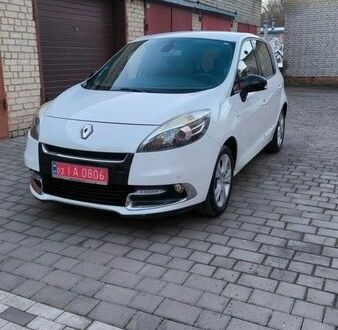 Белый Рено Сценик, объемом двигателя 1.46 л и пробегом 211 тыс. км за 9900 $, фото 1 на Automoto.ua