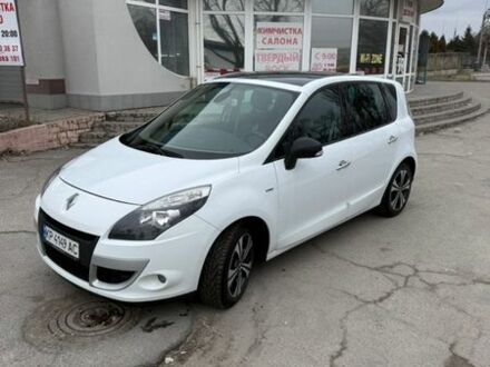 Белый Рено Сценик, объемом двигателя 1.46 л и пробегом 204 тыс. км за 8700 $, фото 1 на Automoto.ua