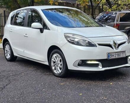 Рено Сценік 2012 у Одесі на Automoto.ua Білий Рено Сценік, об'ємом двигуна 2 л та пробігом 280 тис. км за 8700 $, фото 1 на Automoto.ua