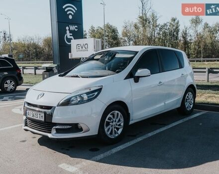 Белый Рено Сценик, объемом двигателя 1.46 л и пробегом 330 тыс. км за 7800 $, фото 1 на Automoto.ua