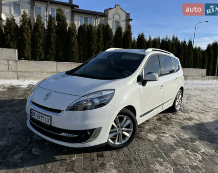 Білий Рено Сценік, об'ємом двигуна 1.6 л та пробігом 253 тис. км за 8750 $, фото 1 на Automoto.ua