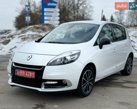 Белый Рено Сценик, объемом двигателя 1.5 л и пробегом 195 тыс. км за 8800 $, фото 1 на Automoto.ua