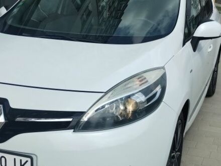 Белый Рено Сценик, объемом двигателя 0 л и пробегом 258 тыс. км за 9950 $, фото 1 на Automoto.ua