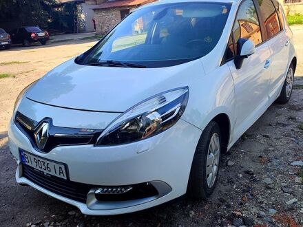 Рено Сценік 2013 у Лубнах на Automoto.ua Білий Рено Сценік, об'ємом двигуна 1.5 л та пробігом 270 тис. км за 8250 $, фото 1 на Automoto.ua