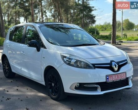 Белый Рено Сценик, объемом двигателя 1.46 л и пробегом 221 тыс. км за 9100 $, фото 1 на Automoto.ua