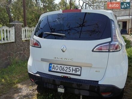 Белый Рено Сценик, объемом двигателя 1.46 л и пробегом 183 тыс. км за 8200 $, фото 1 на Automoto.ua