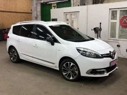 Білий Рено Сценік, об'ємом двигуна 2 л та пробігом 213 тис. км за 13200 $, фото 1 на Automoto.ua