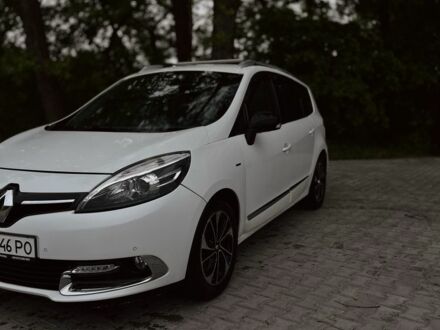 Рено Сценик 2014 в Черновцах на Automoto.ua Белый Рено Сценик, объемом двигателя 1.6 л и пробегом 207 тыс. км за 8800 $, фото 1 на Automoto.ua