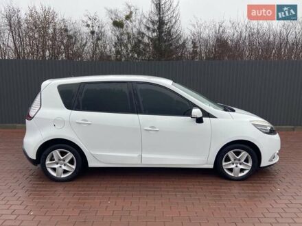 Белый Рено Сценик, объемом двигателя 1.46 л и пробегом 200 тыс. км за 9900 $, фото 1 на Automoto.ua