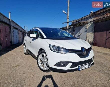 Белый Рено Сценик, объемом двигателя 1.6 л и пробегом 230 тыс. км за 14800 $, фото 1 на Automoto.ua
