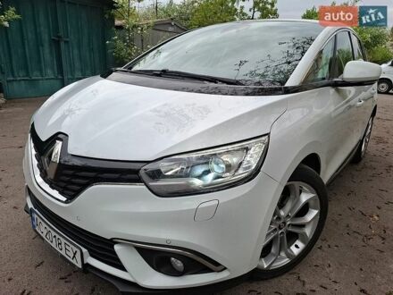 Белый Рено Сценик, объемом двигателя 1.46 л и пробегом 244 тыс. км за 12800 $, фото 1 на Automoto.ua
