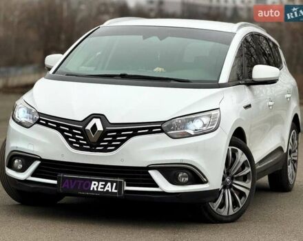 Белый Рено Сценик, объемом двигателя 1.8 л и пробегом 230 тыс. км за 16800 $, фото 1 на Automoto.ua