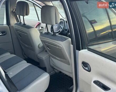 Бежевый Рено Сценик, объемом двигателя 1.6 л и пробегом 189 тыс. км за 4199 $, фото 31 на Automoto.ua