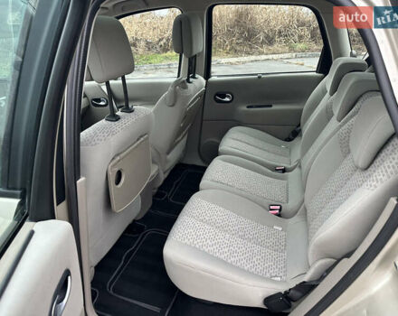 Бежевий Рено Сценік, об'ємом двигуна 1.6 л та пробігом 200 тис. км за 5800 $, фото 14 на Automoto.ua