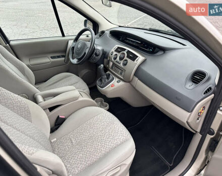 Бежевий Рено Сценік, об'ємом двигуна 1.6 л та пробігом 200 тис. км за 5800 $, фото 16 на Automoto.ua