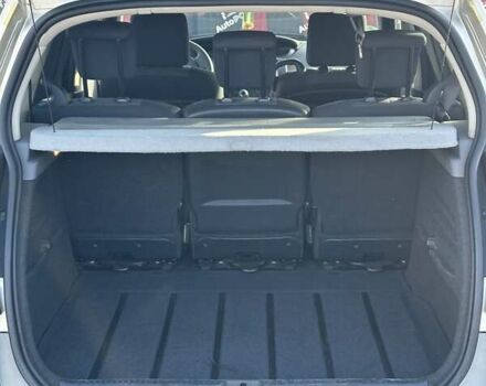 Бежевий Рено Сценік, об'ємом двигуна 1.6 л та пробігом 141 тис. км за 6000 $, фото 11 на Automoto.ua