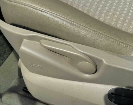 Бежевый Рено Сценик, объемом двигателя 2 л и пробегом 240 тыс. км за 4890 $, фото 17 на Automoto.ua